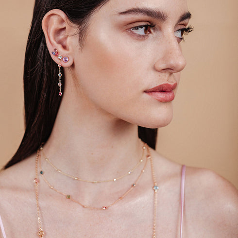 שילוב של עגילים עם קריסטלים של סברובסקי