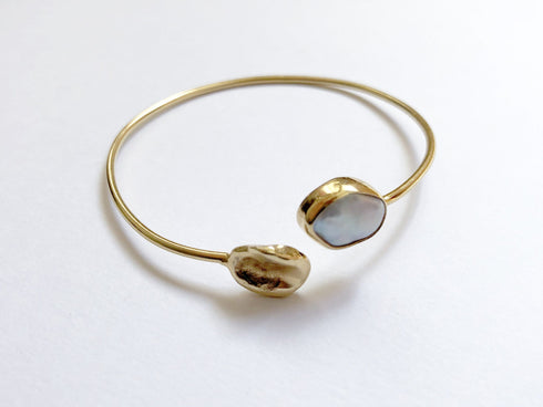 צמיד טרייס משובץ פנינת בארוק