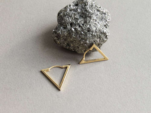 עגילי חישוק משולשים